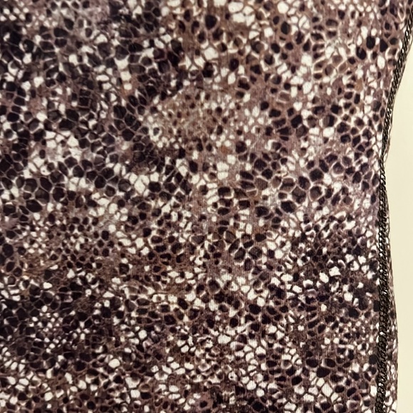 🛍️ Serpentine Define PowerHold Snake Print 7/8 Workout Leggings M - Picture 4 of 4